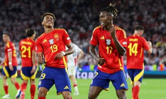 Espanha avança para os quartos de final