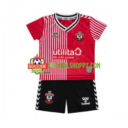 Camisola Júnior Southampton Principais Equipamento 2023-2024 Manga Curta Camisola Júnior Southampton Principais Equipamento 2023-2024 Manga Curta