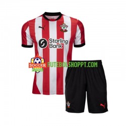 Camisola Júnior Southampton Principais Equipamento 2024-2025 Manga Curta Camisola Júnior Southampton Principais Equipamento 2024-2025 Manga Curta