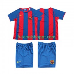 Camisola Júnior FC Barcelona 2005 Retro Principais Equipamento 2004 Manga Curta Camisola Júnior FC Barcelona 2005 Retro Principais Equipamento 2004 Manga Curta