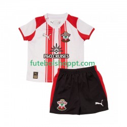 Camisola Júnior Southampton Principais Equipamento 2025-2026 Manga Curta Camisola Júnior Southampton Principais Equipamento 2025-2026 Manga Curta