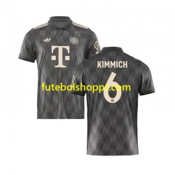 Camisola Homem Bayern de Munique KIMMICH 6 Octoberfest Quarto Equipamento 2024-2025 Manga Curta