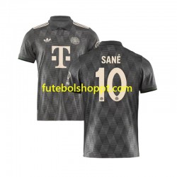 Camisola Homem Bayern de Munique SANE 10 Octoberfest Quarto Equipamento 2024-2025 Manga Curta